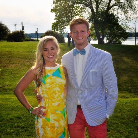 Meet your Posher, Laura - Picture 2 of 8